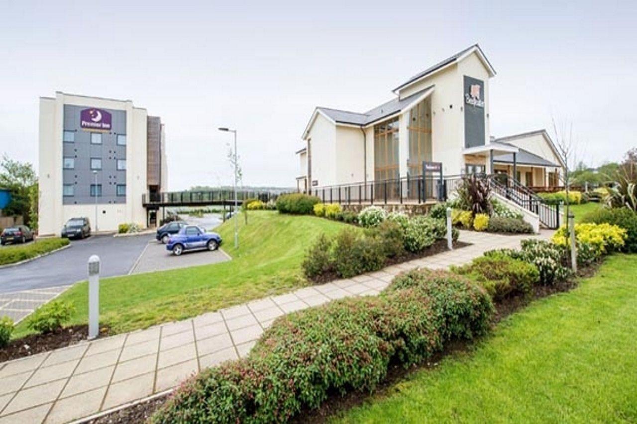 Premier Inn Newton Abbot Exterior photo