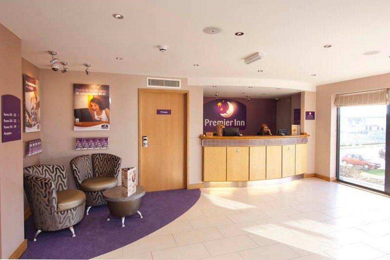 Premier Inn Newton Abbot Exterior photo